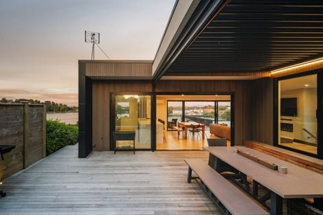 Photo of property in 117a Lake Crescent, Hamilton Lake, Hamilton, 3204