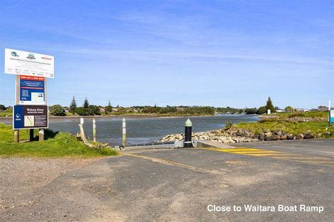 Photo of property in 84 Broadway, Waitara, 4320