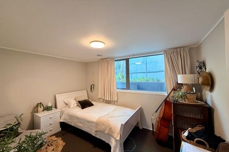 Photo of property in 77 View Road, Houghton Bay, Wellington, 6023