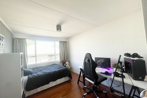 Photo of property in 921 Whangaparaoa Road, Manly, Whangaparaoa, 0930