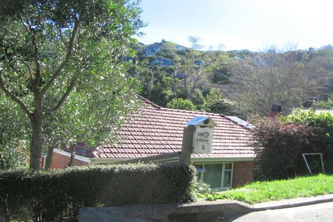 Photo of property in 5 Omar Street, Khandallah, Wellington, 6035