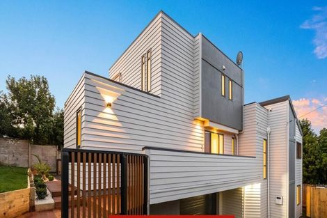 Photo of property in 45a Forrest Hill Road, Milford, Auckland, 0620