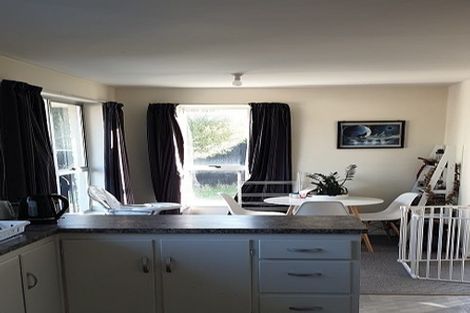 Photo of property in 6 Inverell Place, North New Brighton, Christchurch, 8083