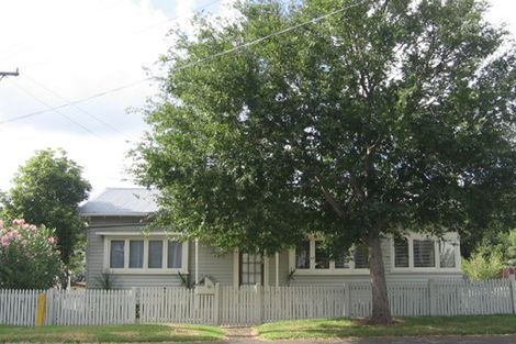 Photo of property in 14 Lippiatt Road, Otahuhu, Auckland, 1062