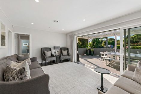 Photo of property in 66 Mcintyre Road, Mangere Bridge, Auckland, 2022