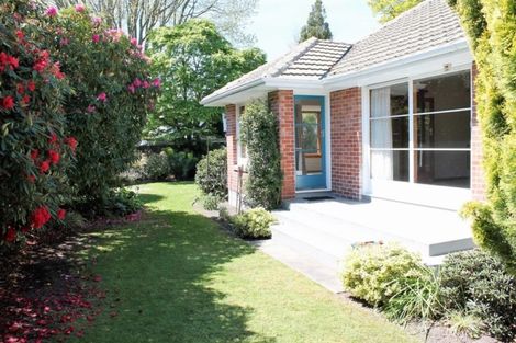 Photo of property in 32 Bryndwr Road, Fendalton, Christchurch, 8052