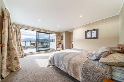 Photo of property in 5 Bowsprit Way, Whitby, Porirua, 5024