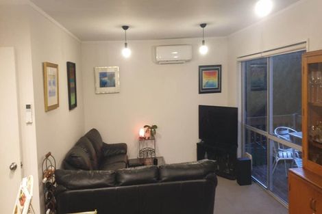 Photo of property in 2/83 Manuka Road, Bayview, Auckland, 0629