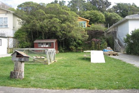 Photo of property in 30 Shirley Street, Karori, Wellington, 6012