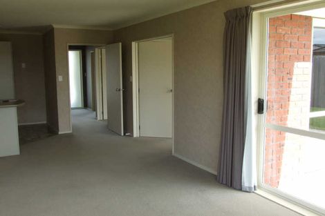 Photo of property in 5 Boston Parade, Kelvin Grove, Palmerston North, 4414