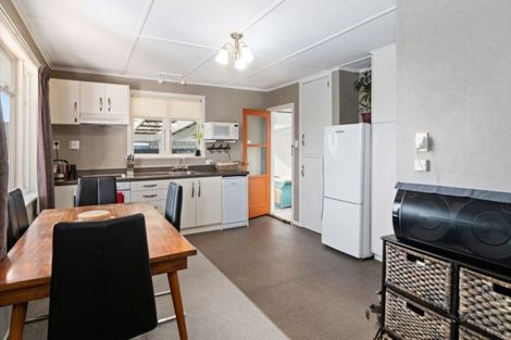 Photo of property in 16 Basley Road, Owhata, Rotorua, 3010