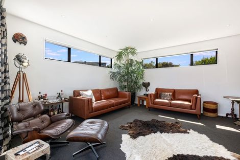 Photo of property in 11 Sumner Terrace, Aotea, Porirua, 5024