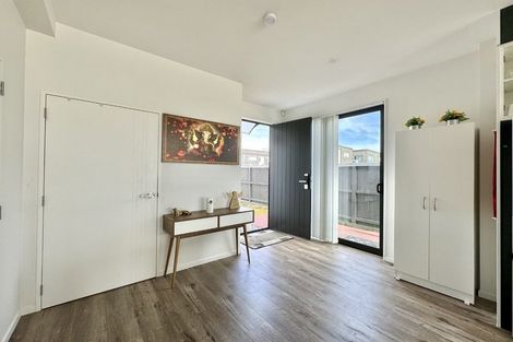 Photo of property in 38 Parahau Road, Papakura, 2110