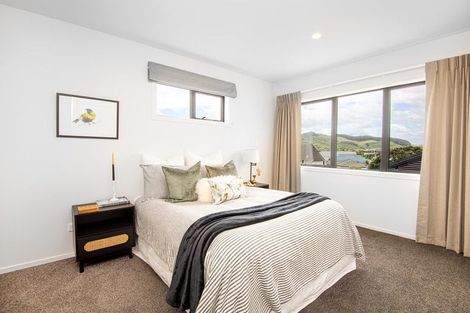 Photo of property in 6a Grays Road, Plimmerton, Porirua, 5026