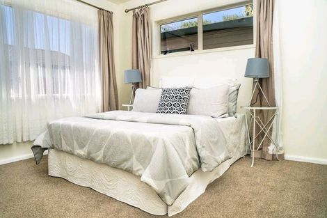 Photo of property in 11a Bill Phillip Place, Clendon Park, Auckland, 2103