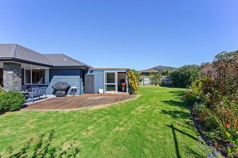Photo of property in 63 Waipunahau Road, Waikanae, 5036