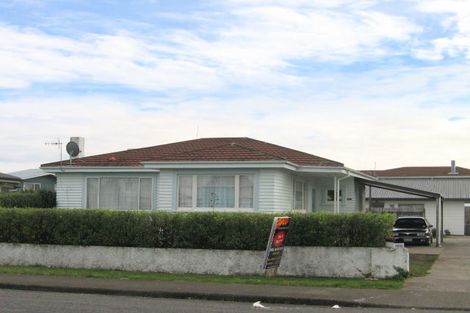 Photo of property in 1410 Woodstock Avenue, Mayfair, Hastings, 4122