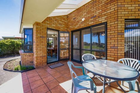 Photo of property in 3 Saddle Row, Welbourn, New Plymouth, 4310