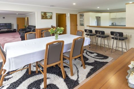 Photo of property in 23 Lexington Drive, Botany Downs, Auckland, 2010