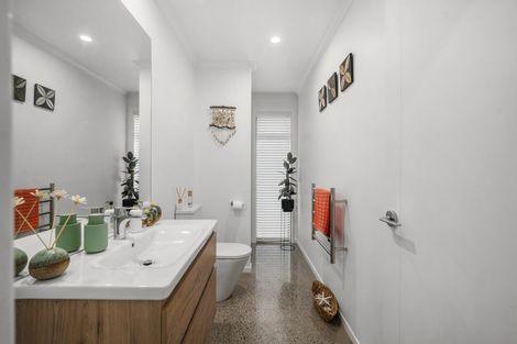 Photo of property in 4b Harakeke Drive, Wharewaka, Taupo, 3330