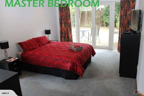 Photo of property in 4 Monterey Place, Parklands, Christchurch, 8083