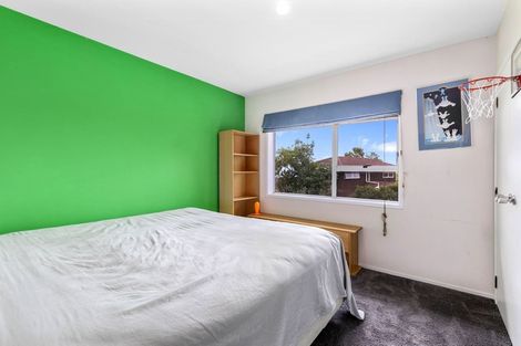 Photo of property in 4 Geoffrey Road, Torbay, Auckland, 0630