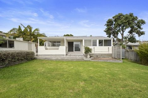 Photo of property in 8 Fidelis Avenue, Snells Beach, 0920