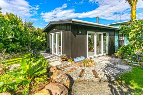 Photo of property in 15 Puriri Place, Tuateawa, Coromandel, 3583