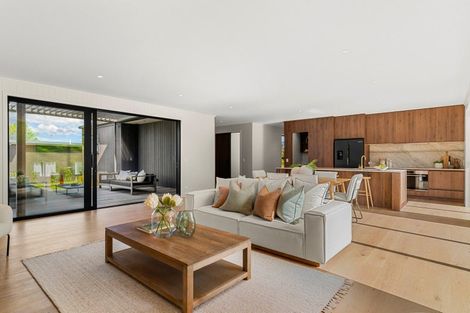 Photo of property in 4 Pukeora Way, Mangawhai, 0505