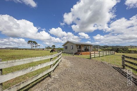 Photo of property in 118 Cottle Road, Taupaki, Henderson, 0782