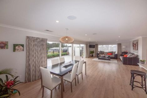 Photo of property in 35 Margaret Shields Avenue, Aotea, Porirua, 5024