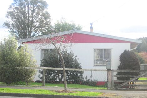Photo of property in 76 George Street, Hikurangi, 0114
