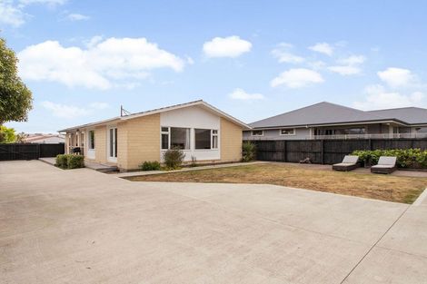 Photo of property in 66 Bickerton Street, Wainoni, Christchurch, 8061
