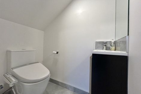Photo of property in 96e Triangle Road, Massey, Auckland, 0614
