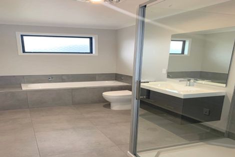 Photo of property in 4 Pateke Drive, Kenepuru, Porirua, 5022