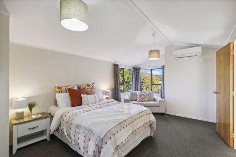 Photo of property in 2/29a Parkvale Road, Karori, Wellington, 6012