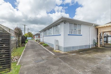 Photo of property in 17 Kauri Street, Levin, 5510