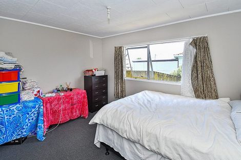 Photo of property in 74 Burundi Avenue, Clendon Park, Auckland, 2103