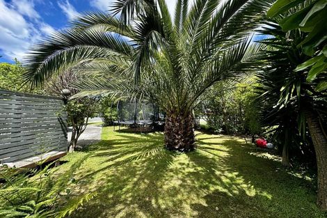 Photo of property in 219 Te Moana Road, Waikanae, 5036