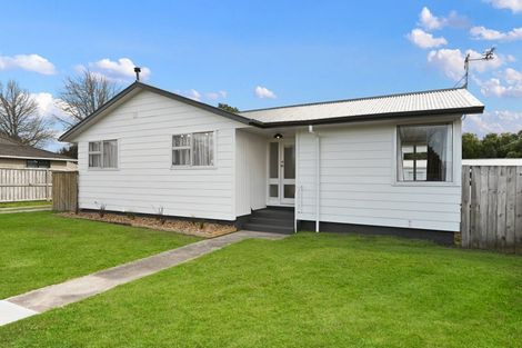 Photo of property in 63 Oakfield Crescent, Pukete, Hamilton, 3200