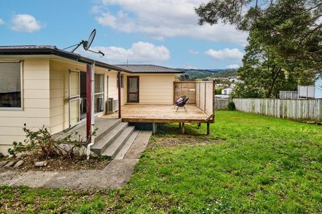 Photo of property in 7 Edelweiss Grove, Timberlea, Upper Hutt, 5018