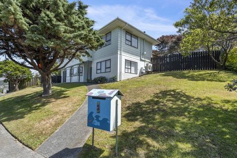 Photo of property in 3 Tregony Place, Camborne, Porirua, 5026
