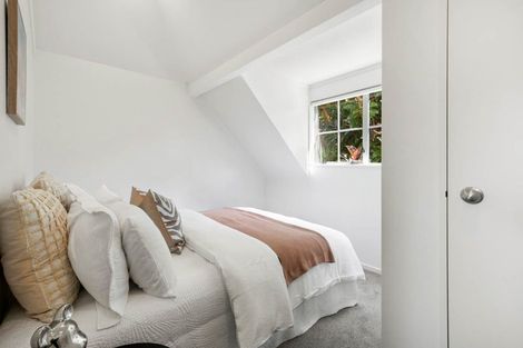 Photo of property in 4/102b Manuka Road, Bayview, Auckland, 0629