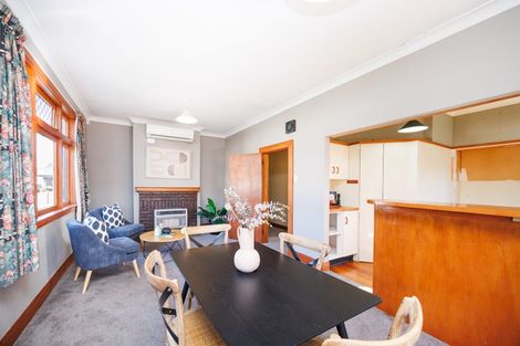 Photo of property in 28 Karina Terrace, Roslyn, Palmerston North, 4414