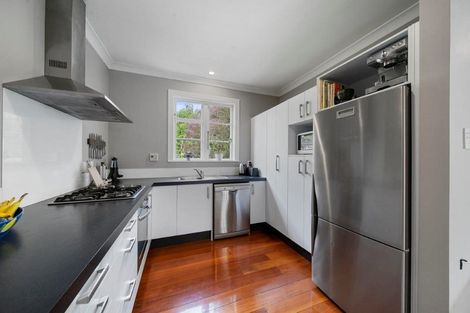 Photo of property in 3 Whites Line West, Woburn, Lower Hutt, 5010