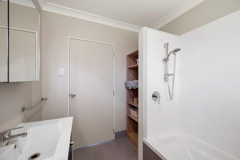 Photo of property in 2 Roosevelt Road, Western Heights, Rotorua, 3015