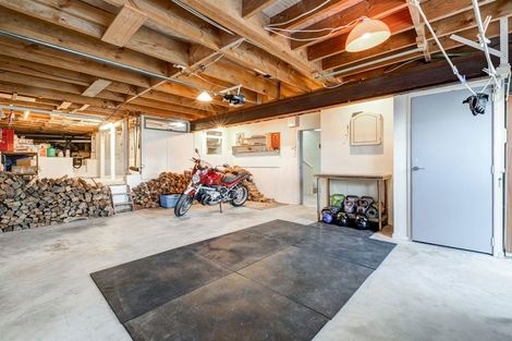 Photo of property in 25a Tindalls Bay Road, Tindalls Beach, Whangaparaoa, 0930