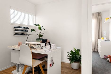 Photo of property in 93d Clemow Road, Fitzroy, New Plymouth, 4312