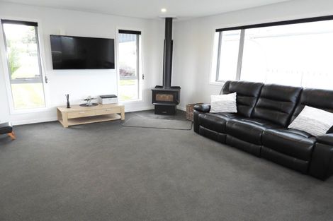 Photo of property in 17 Gordon Street, Weston, Oamaru, 9401