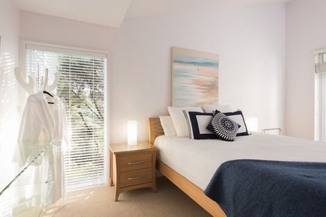 Photo of property in 71 Wellington Street, Russell, 0202